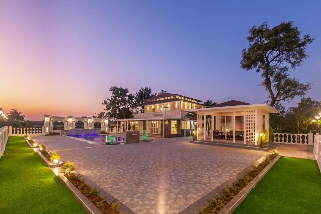Stayvista'S Lake La Vie - Tranquil Lake-View Villa Amidst Farmland With Pool And Poolside Gazebo - Proximity To Sula Nashik Exterior photo
