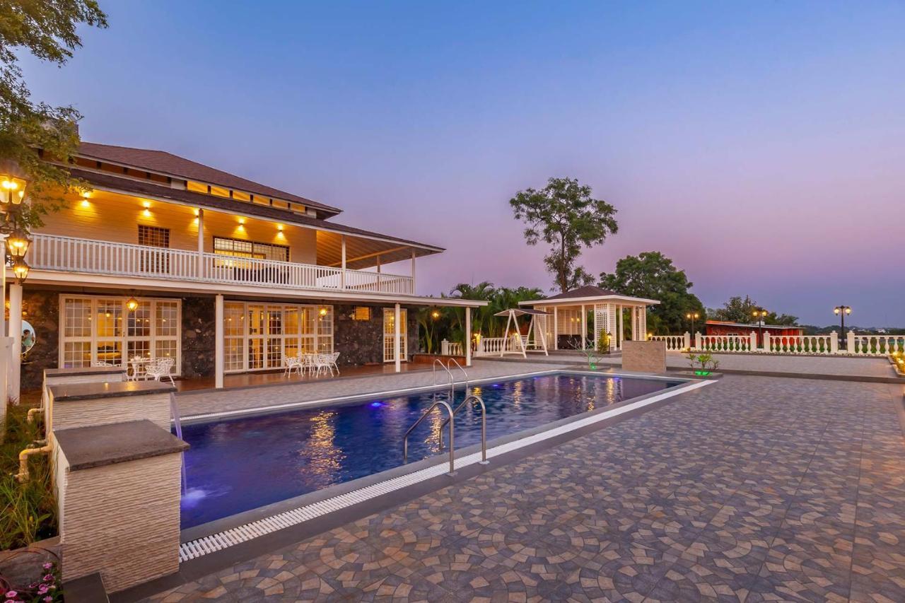 Stayvista'S Lake La Vie - Tranquil Lake-View Villa Amidst Farmland With Pool And Poolside Gazebo - Proximity To Sula Nashik Exterior photo