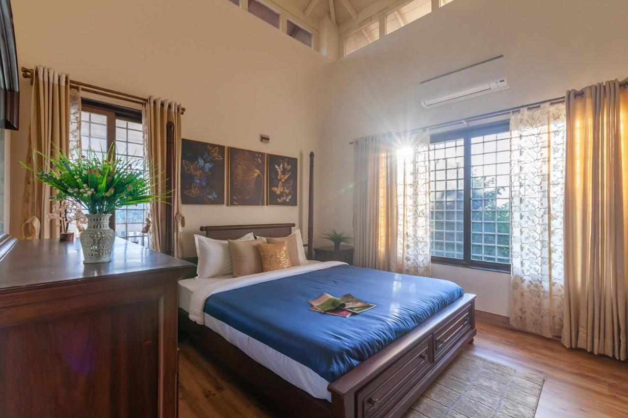 Stayvista'S Lake La Vie - Tranquil Lake-View Villa Amidst Farmland With Pool And Poolside Gazebo - Proximity To Sula Nashik Exterior photo